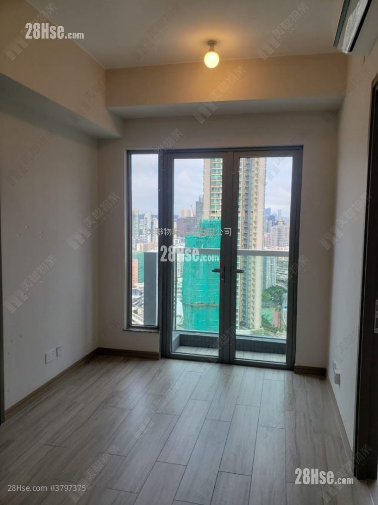 Park One Sell 2 Bedrooms 366 ft²
