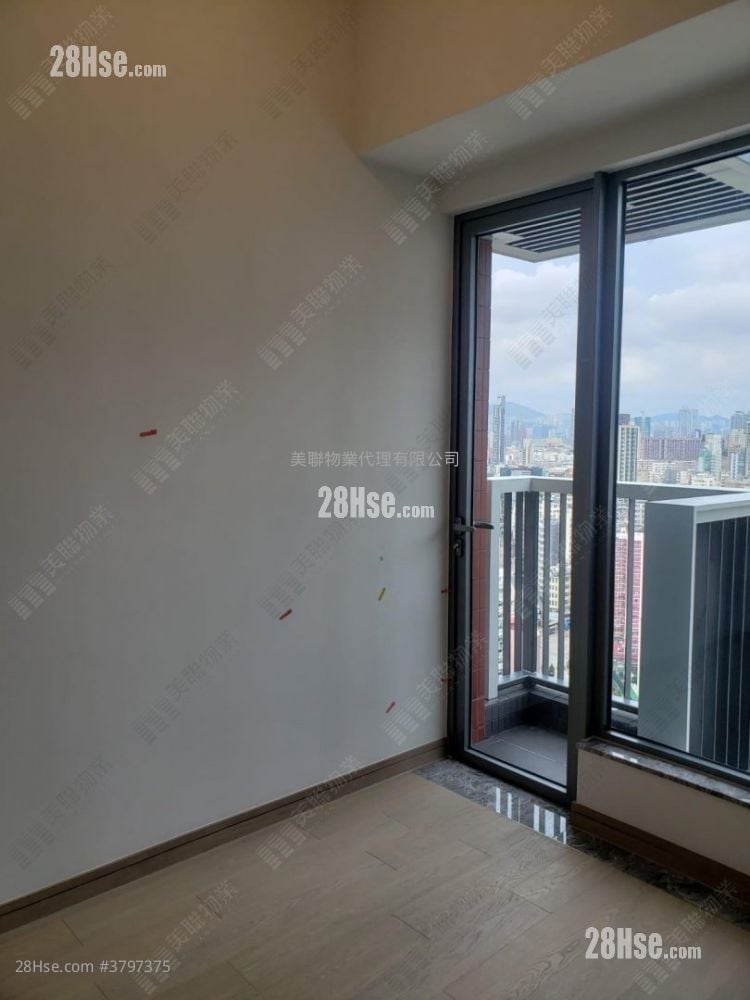 Park One Sell 2 Bedrooms 366 ft²