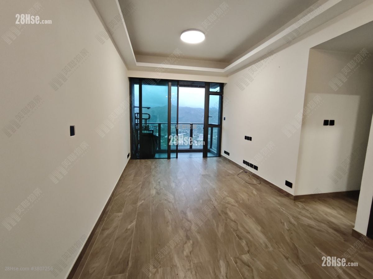 Yoho Midtown Rental 948 ft²