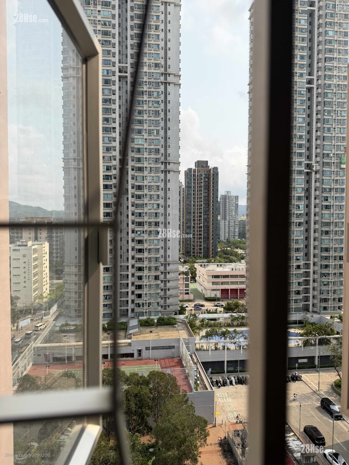 Fortune Centre Rental 3 Bedrooms , 1 Bathroom 424 ft²