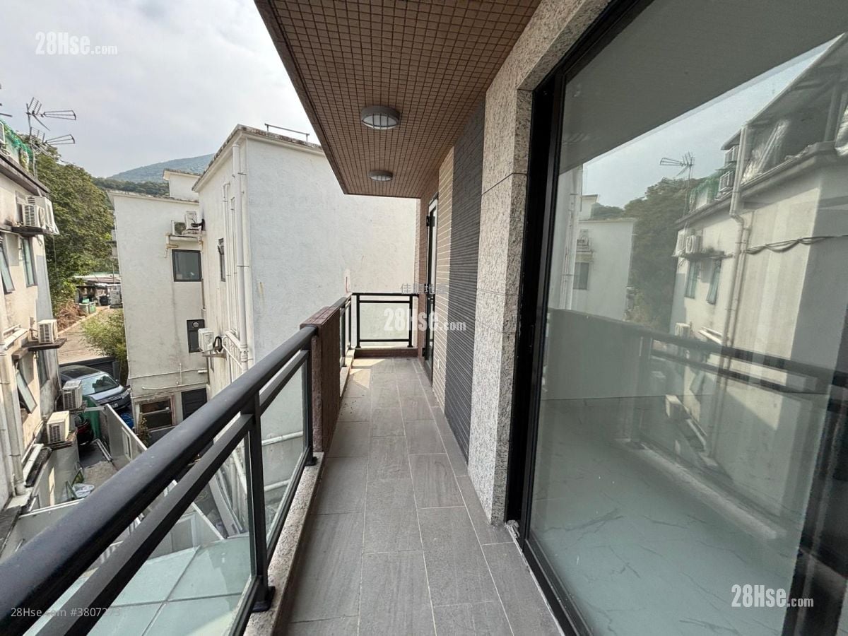 村屋 售盤 3 房 , 2 浴室