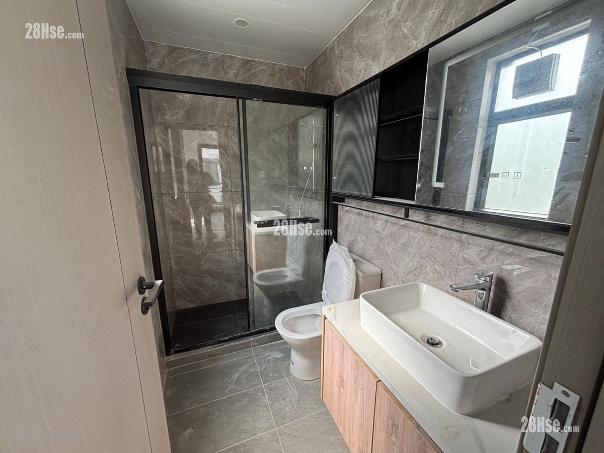 村屋 售盤 3 房 , 2 浴室