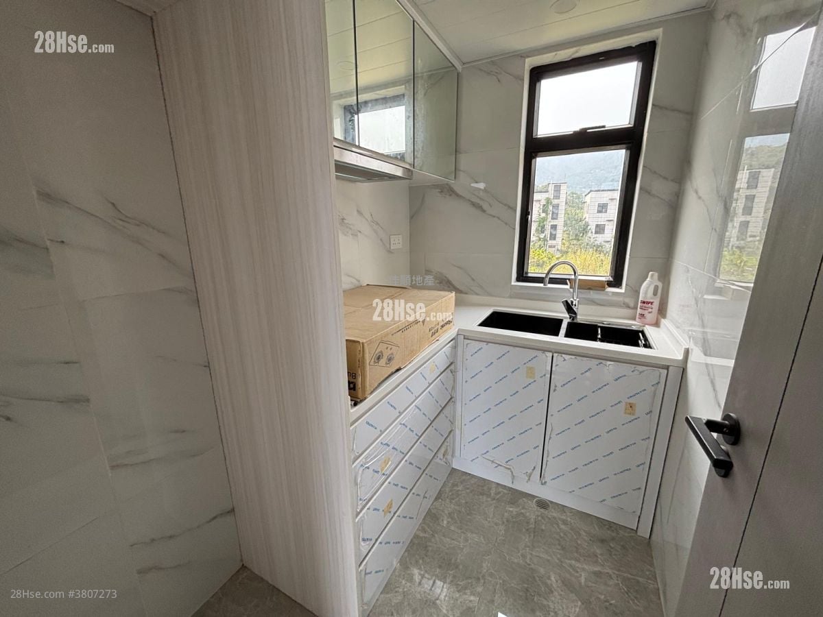 村屋 售盤 3 房 , 2 浴室