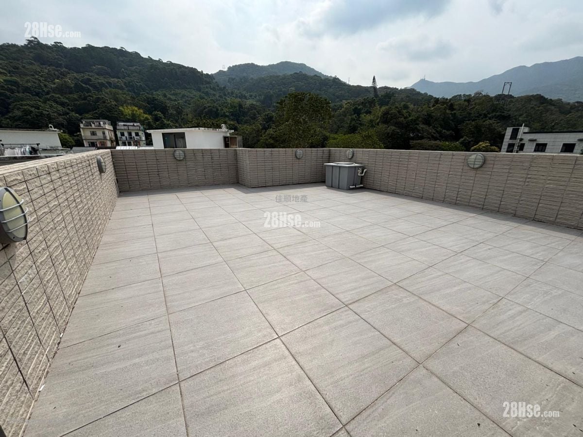 村屋 售盤 3 房 , 2 浴室