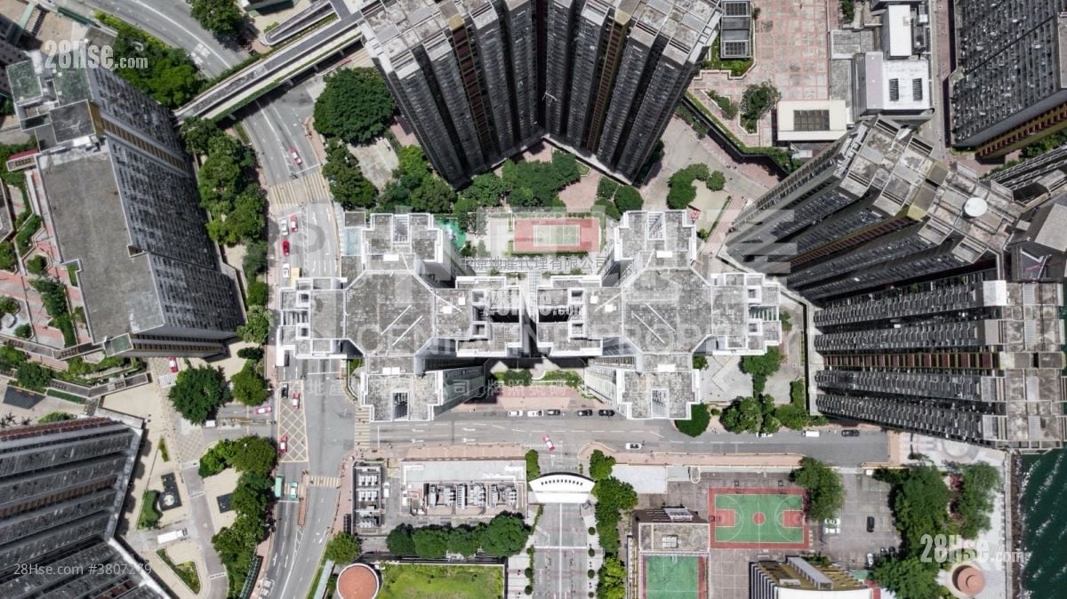 Ching Wang Court Sell 3 Bedrooms , 1 Bathroom 650 ft²