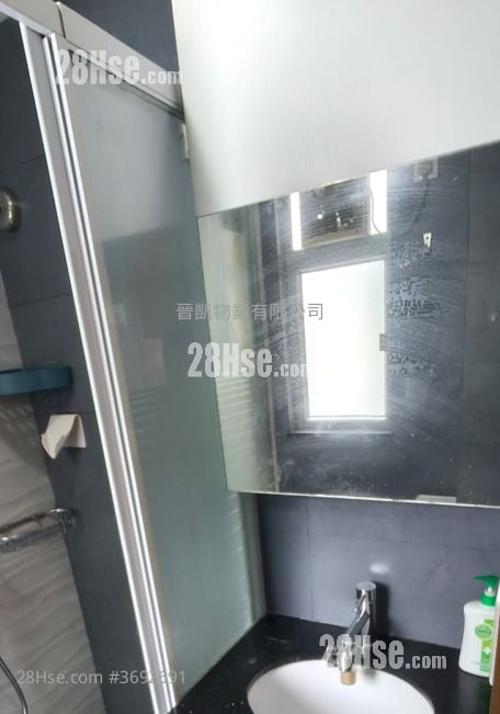 新利大厦 租盘 2 房 , 1 浴室 290 平方尺