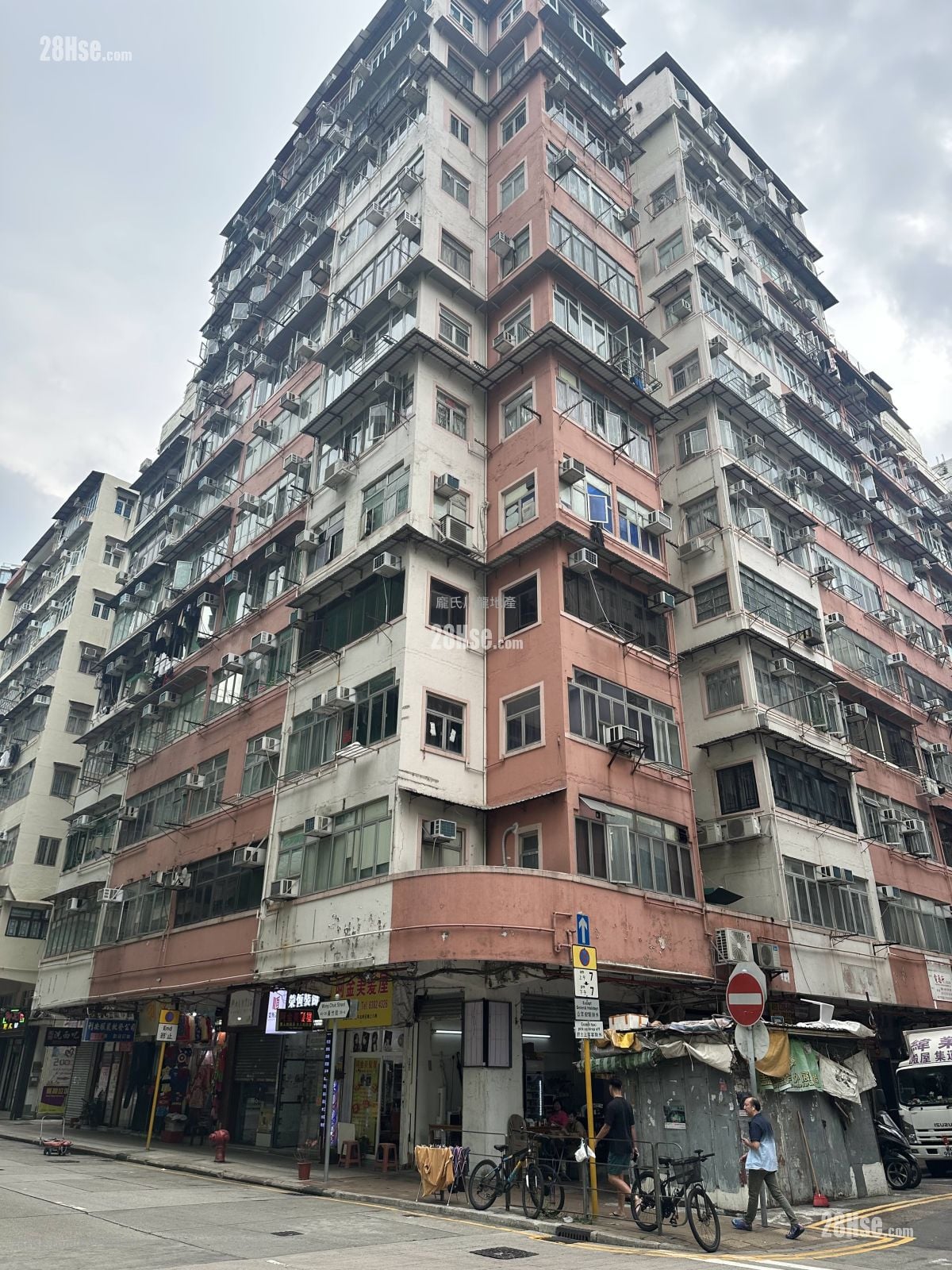 Lung Wa Building Sell 3 Bedrooms , 1 Bathroom 547 ft²