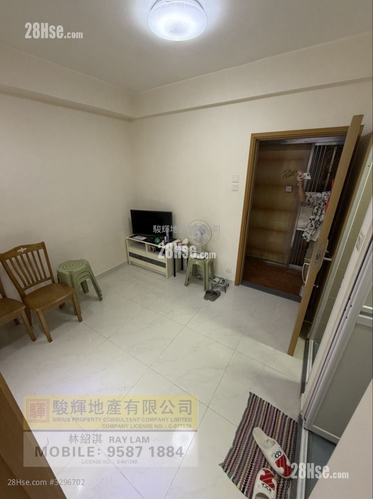 Winfield Building Sell 2 Bedrooms , 1 Bathroom 246 ft²