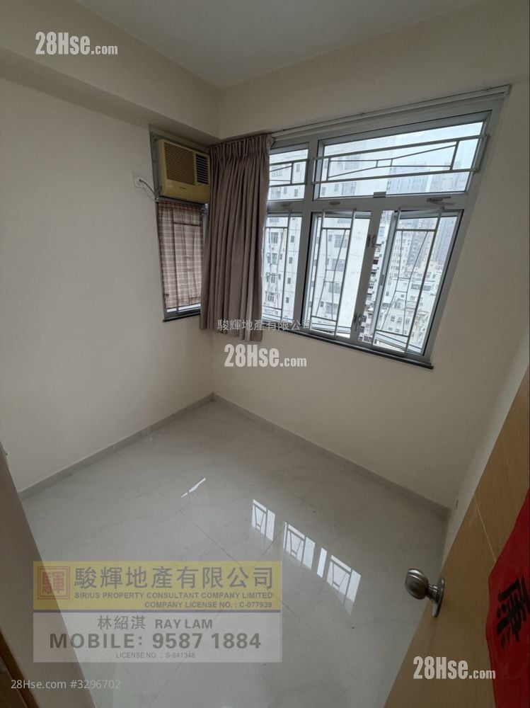 Winfield Building Sell 2 Bedrooms , 1 Bathroom 246 ft²