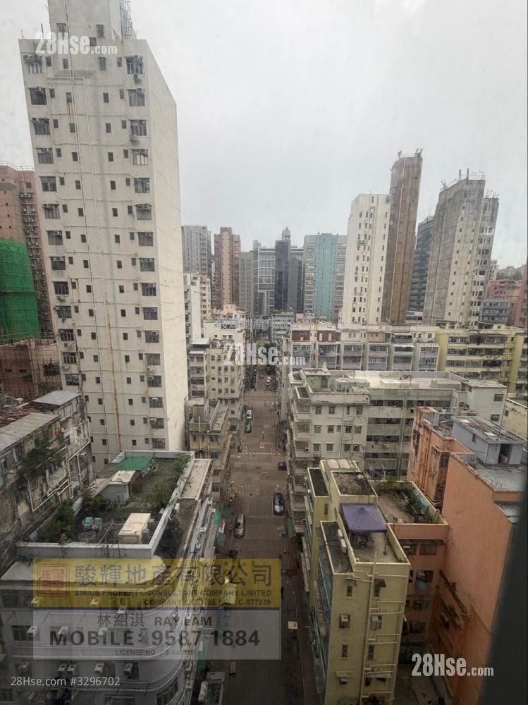 Winfield Building Sell 2 Bedrooms , 1 Bathroom 246 ft²