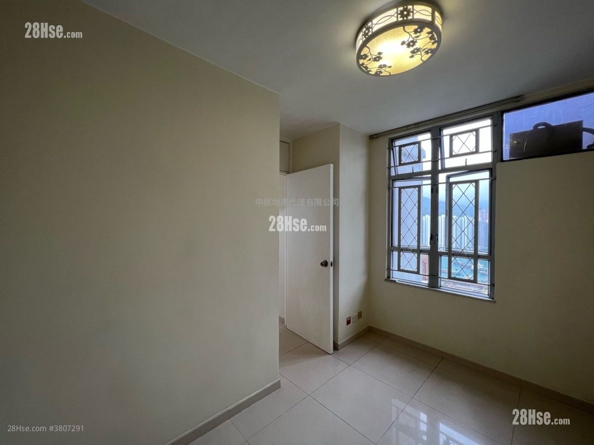 Ching Wang Court Sell 2 Bedrooms 506 ft²