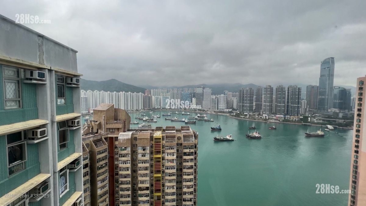 Ching Wang Court Sell 2 Bedrooms 506 ft²