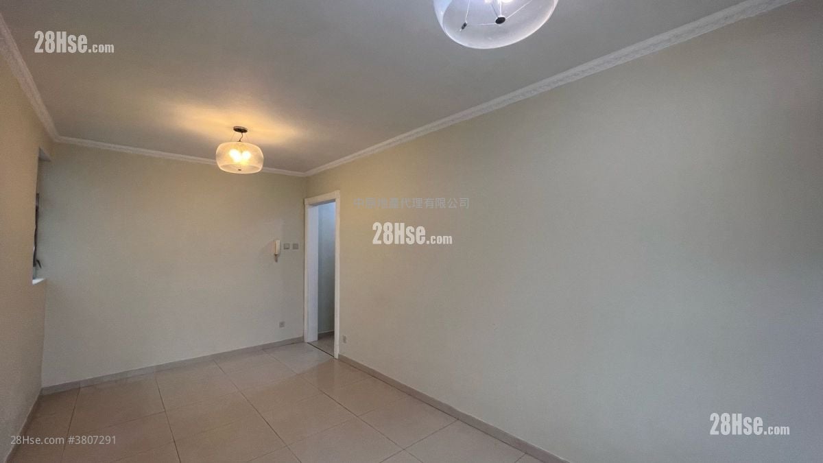 Ching Wang Court Sell 2 Bedrooms 506 ft²