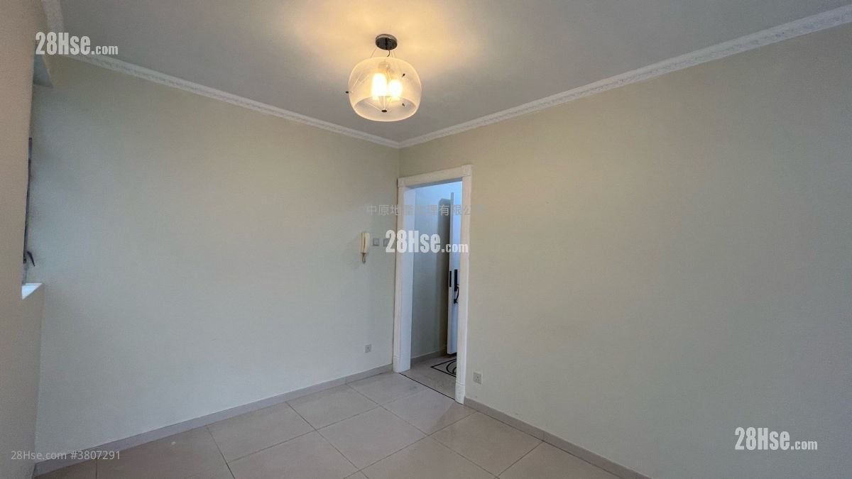 Ching Wang Court Sell 2 Bedrooms 506 ft²