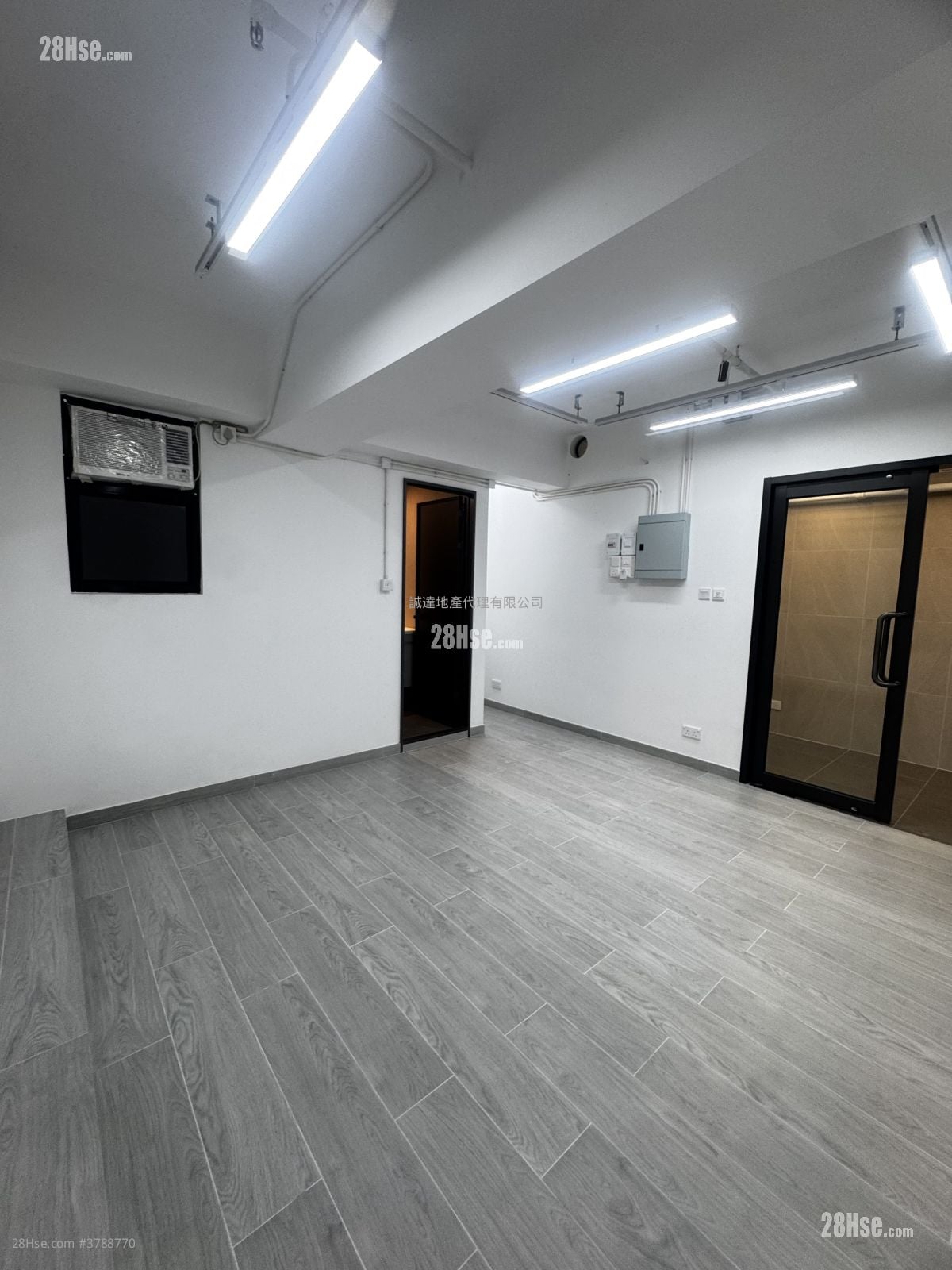 Howard Factory Building Rental 1 Toilet