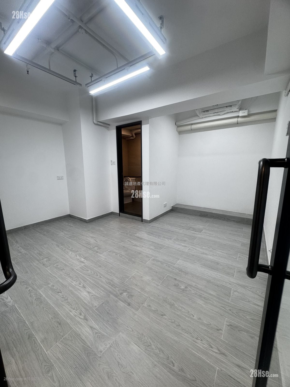 Howard Factory Building Rental 1 Toilet