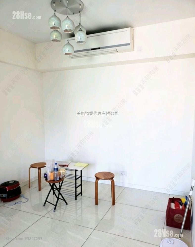 Trinity Towers Sell 3 Bedrooms 597 ft²