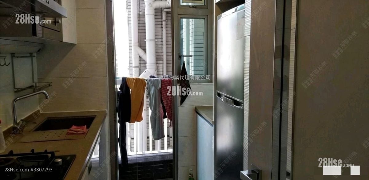 Trinity Towers Sell 3 Bedrooms 597 ft²