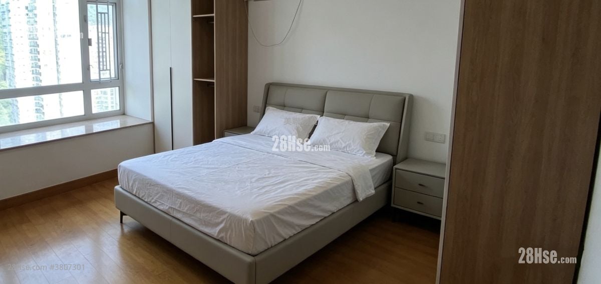 Tuen Mun Town Plaza Sell 2 Bedrooms , 1 Bathroom 325 ft²