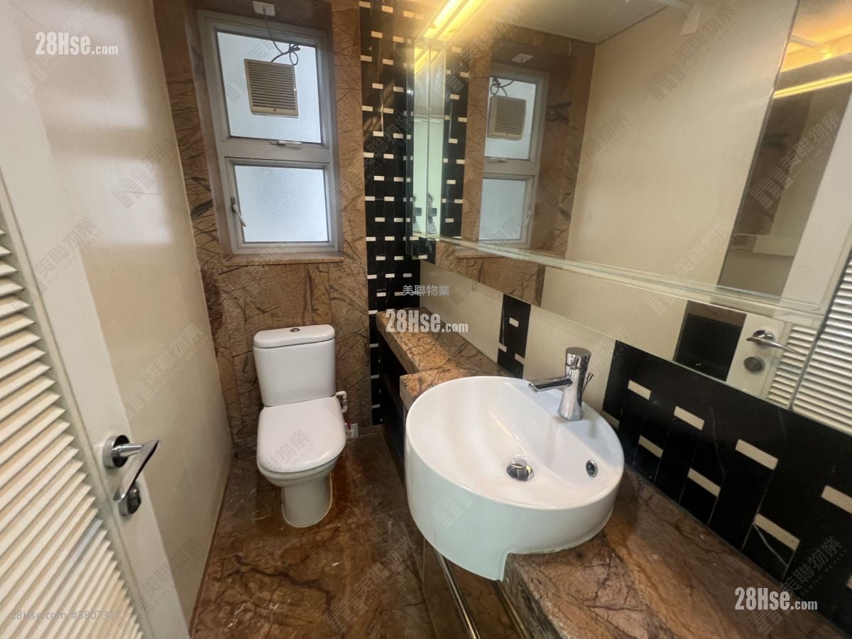 名城 售盘 4 房 , 2 浴室 961 平方尺