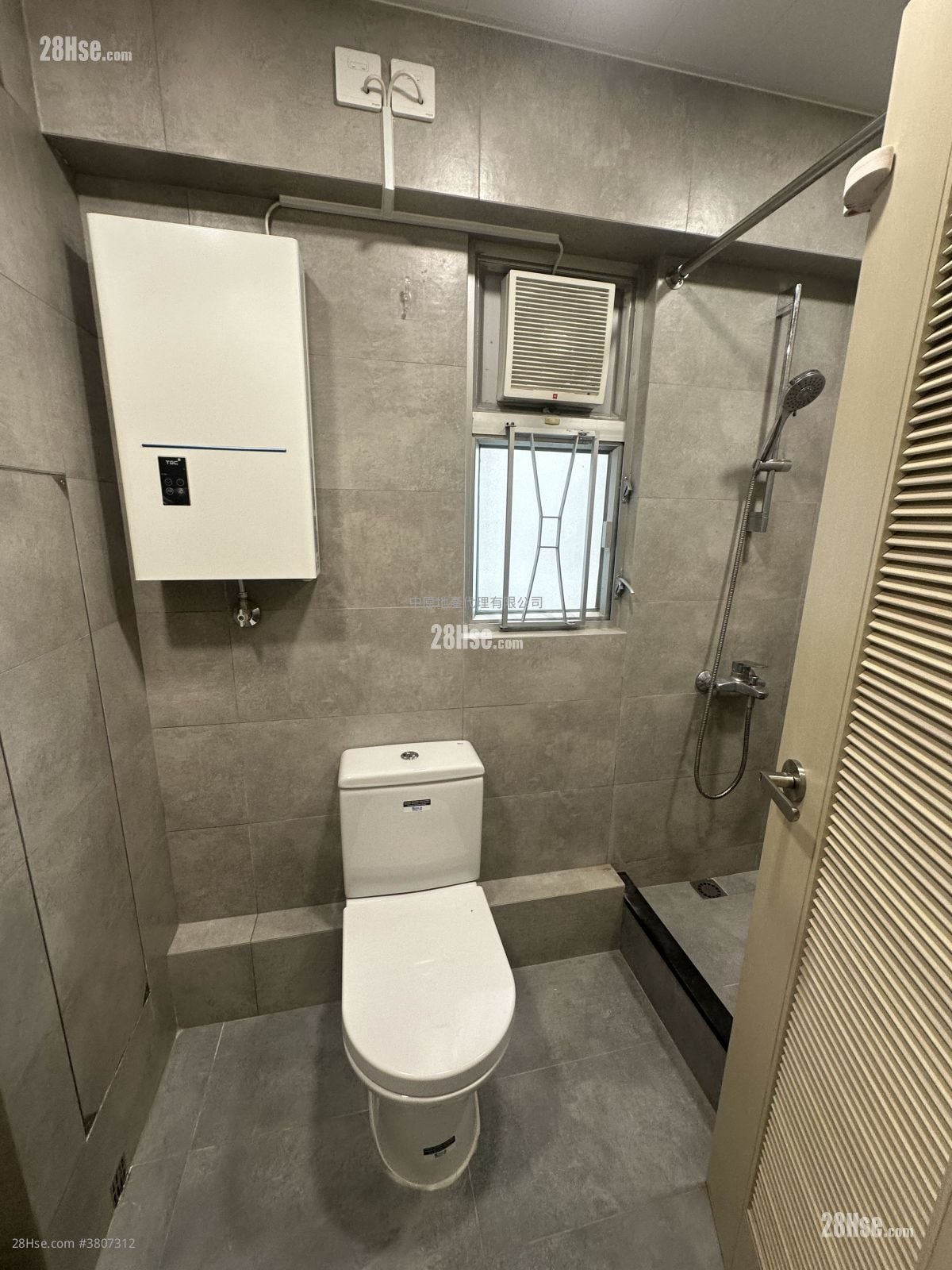 Serene Garden Sell 3 Bedrooms , 1 Bathroom 590 ft²