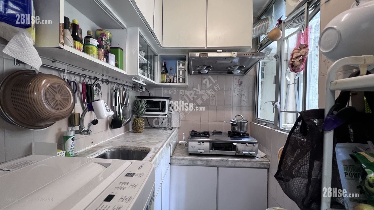 Grandeur Garden Sell 2 Bedrooms , 1 Bathroom 328 ft²