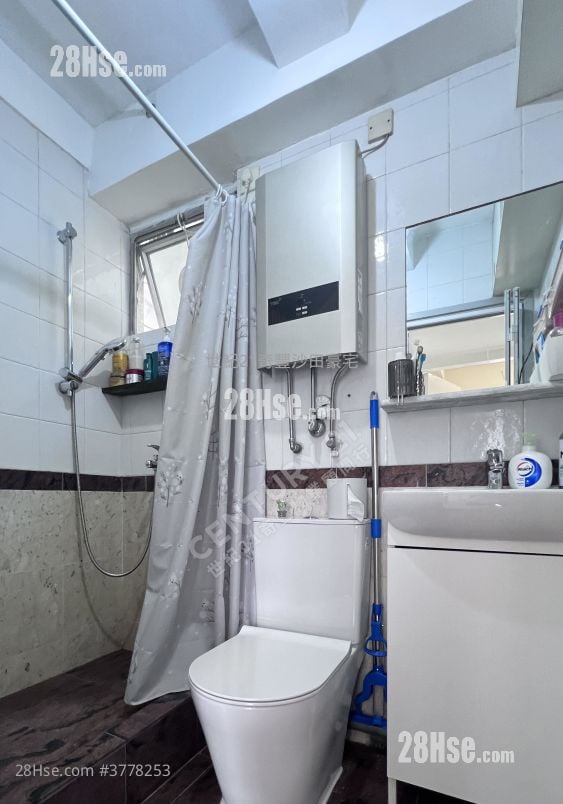 Grandeur Garden Sell 2 Bedrooms , 1 Bathroom 328 ft²