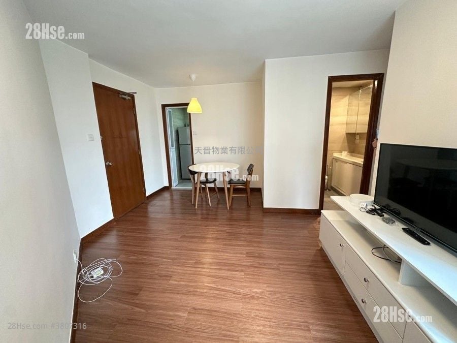 Whampoa Garden Sell 2 Bedrooms , 1 Bathroom 389 ft²