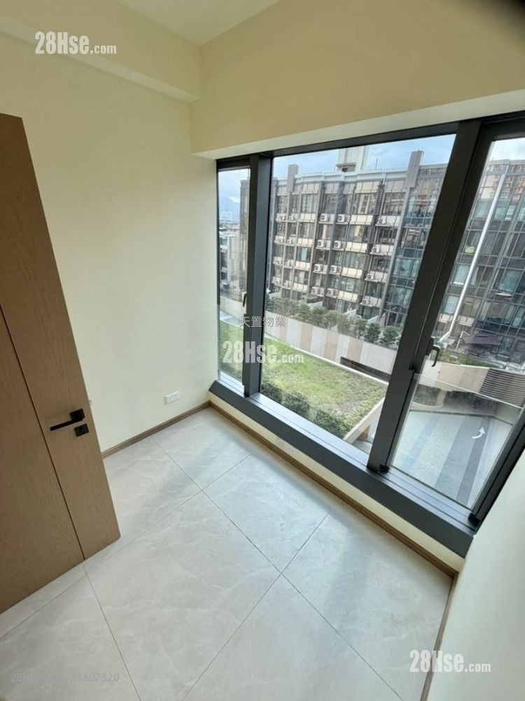 #LYOS 租盘 2 房 , 1 浴室 460 平方尺