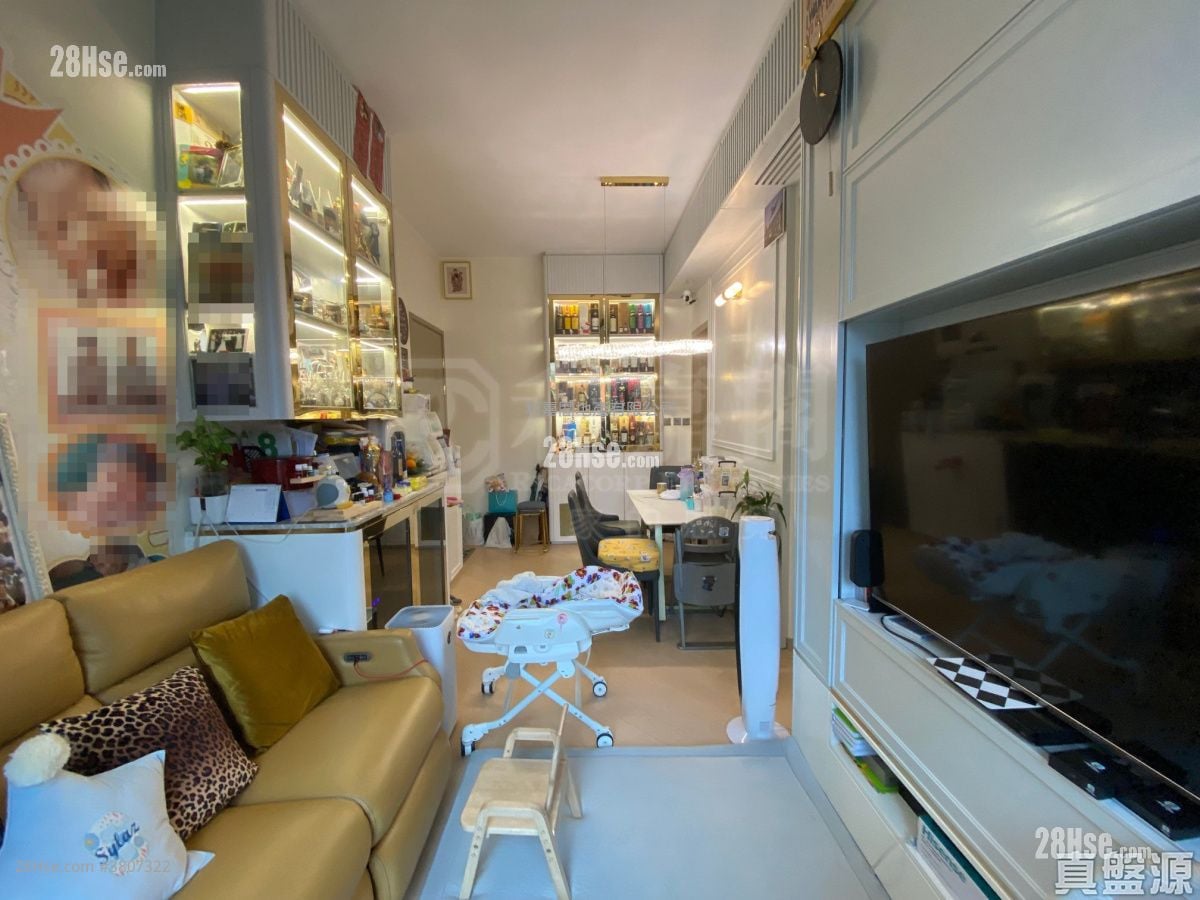 逸珑湾8 售盘 3 房 , 2 浴室 677 平方尺