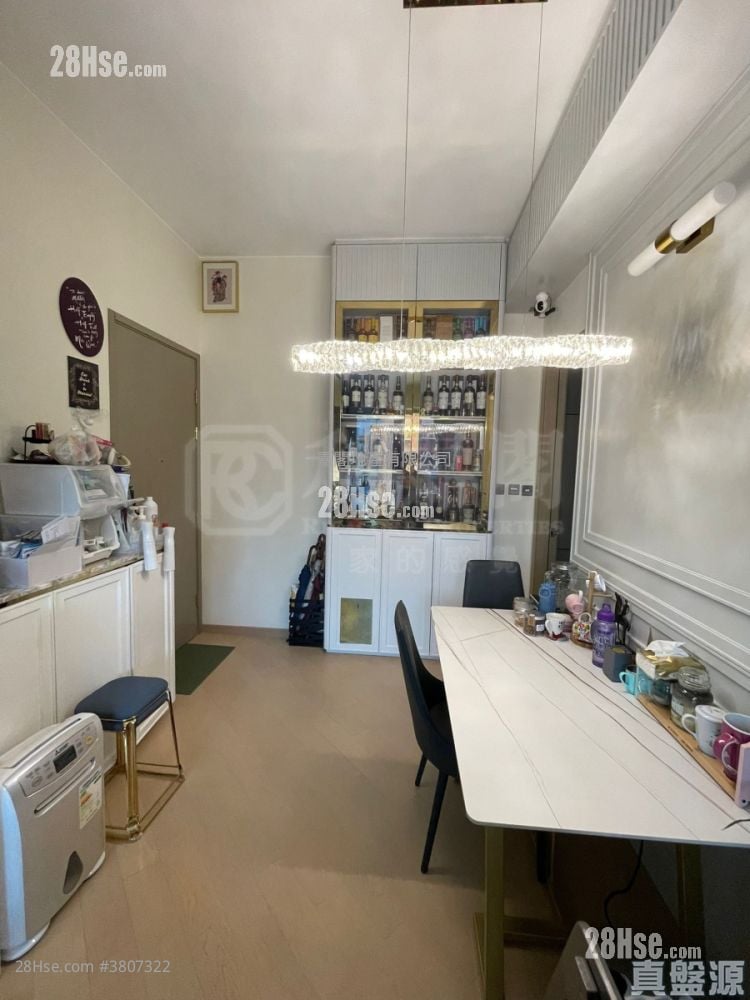 逸珑湾8 售盘 3 房 , 2 浴室 677 平方尺