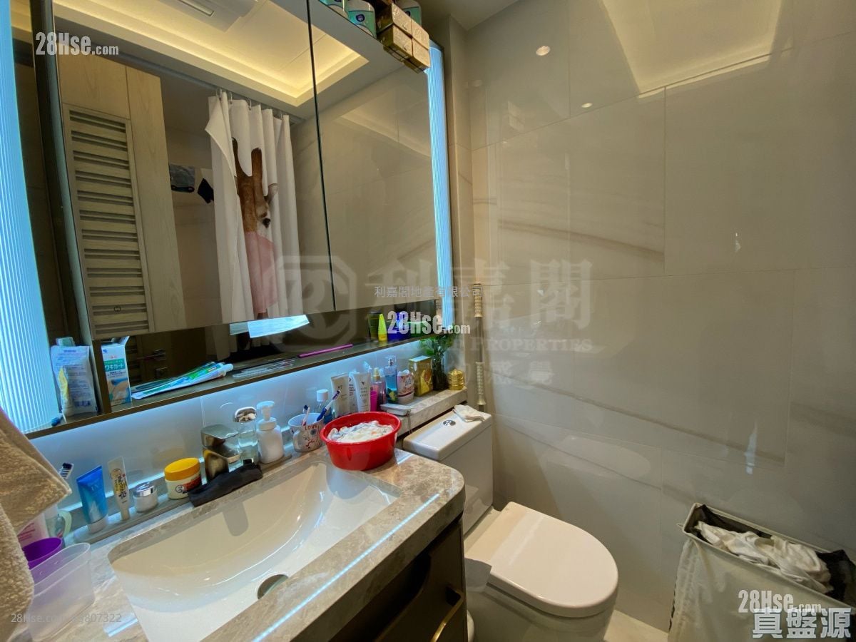 逸珑湾8 售盘 3 房 , 2 浴室 677 平方尺