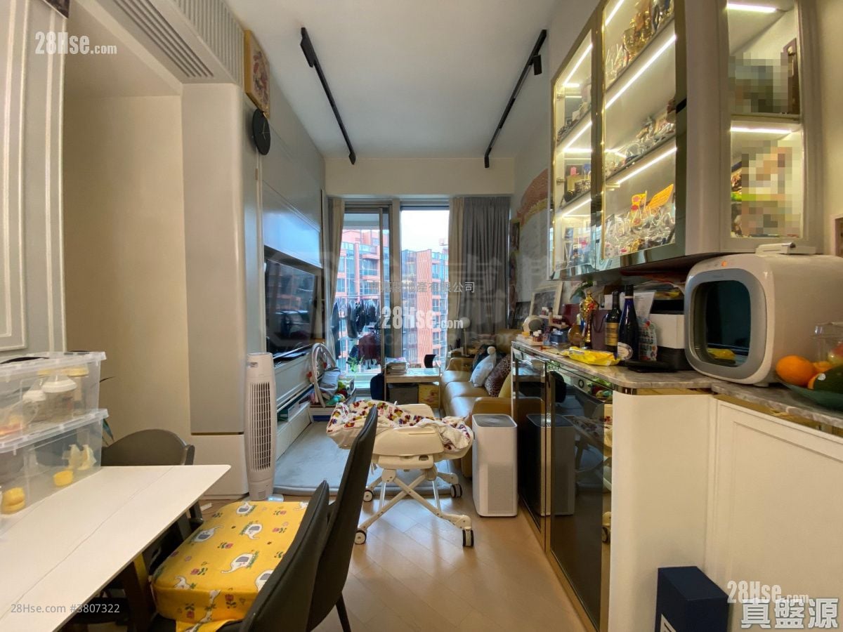 逸珑湾8 售盘 3 房 , 2 浴室 677 平方尺