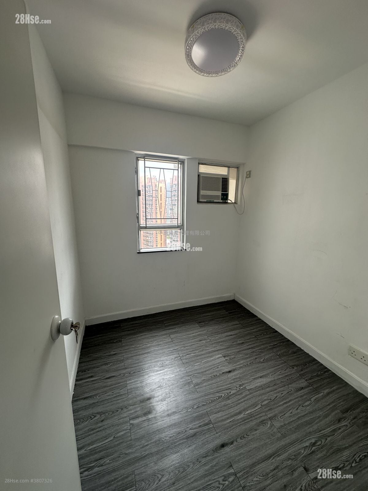 Serene Garden Sell 3 Bedrooms , 1 Bathroom 590 ft²