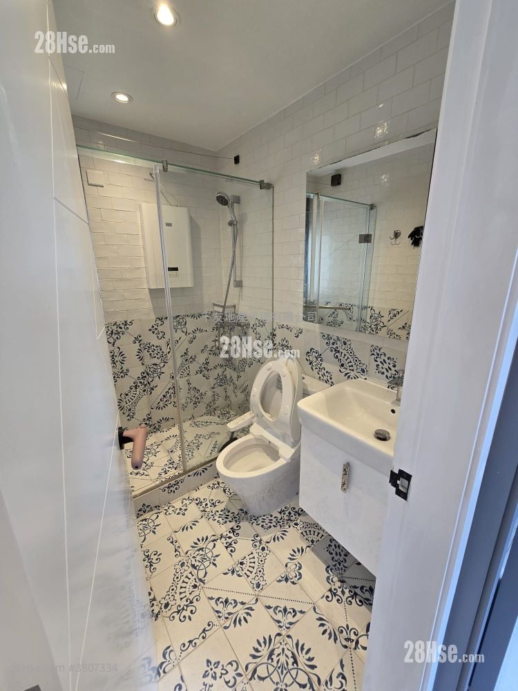 Canaryside Rental 2 Bedrooms , 2 Bathrooms 636 ft²