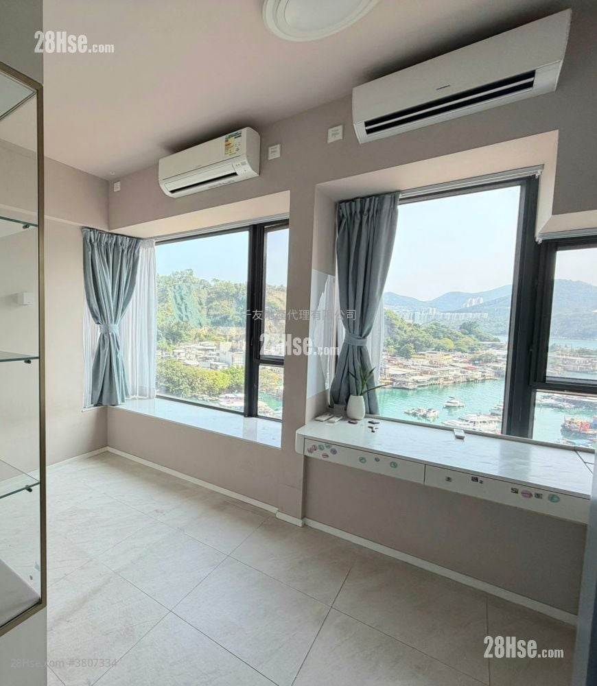 Canaryside Rental 2 Bedrooms , 2 Bathrooms 636 ft²