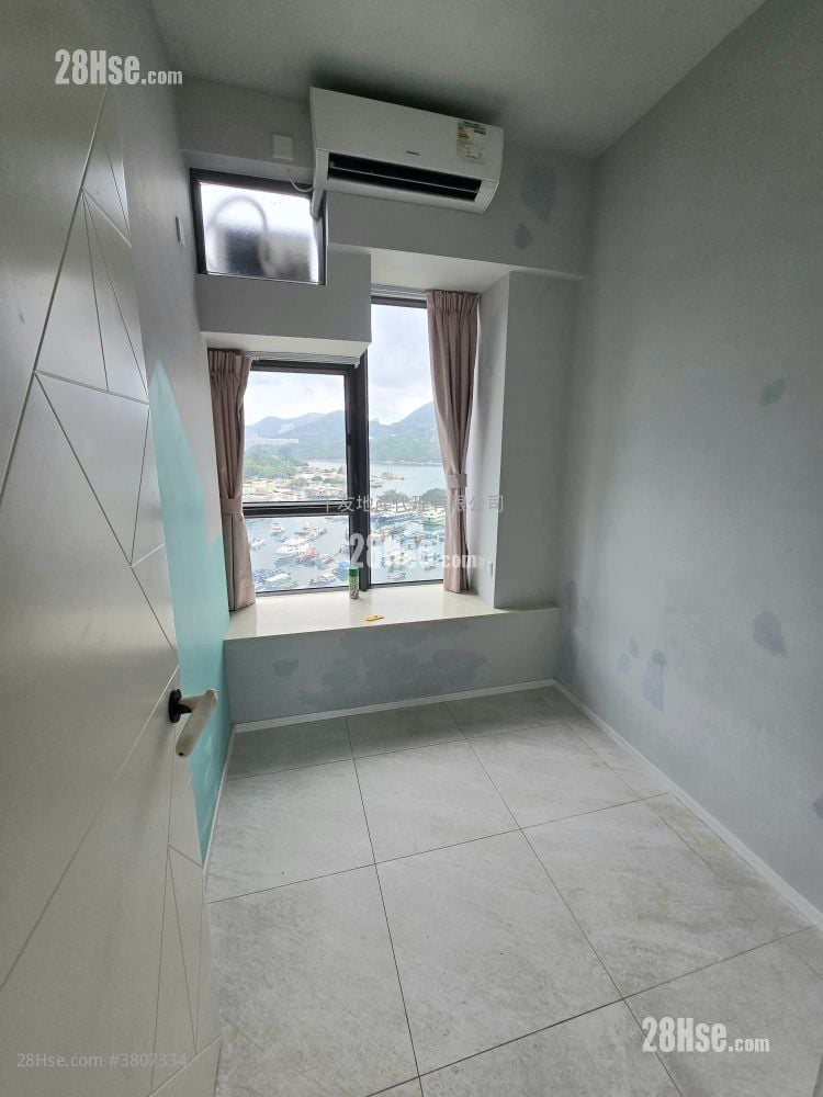 Canaryside Rental 2 Bedrooms , 2 Bathrooms 636 ft²