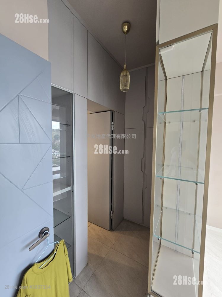 Canaryside Rental 2 Bedrooms , 2 Bathrooms 636 ft²