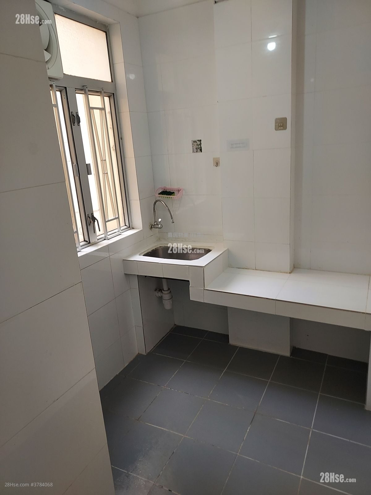 Foon Lok Building Rental 3 Bedrooms , 1 Bathroom 368 ft²
