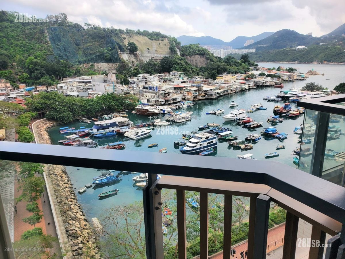 Canaryside Rental 2 Bedrooms , 2 Bathrooms 636 ft²