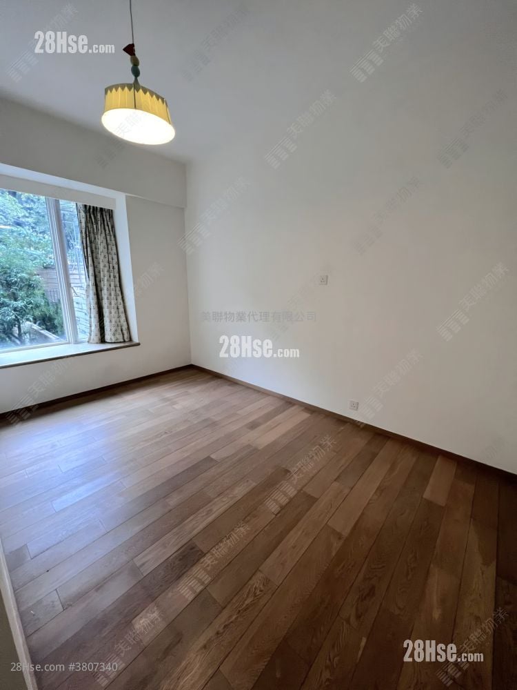 One Beacon Hill Rental 4 Bedrooms , 3 Bathrooms 1,490 ft²