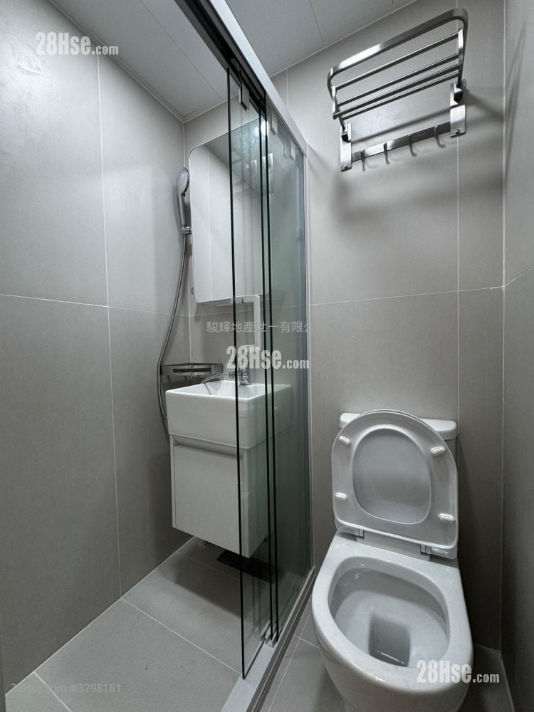 Man Ying Building Rental 1 Bedroom , 1 Bathroom 180 ft²