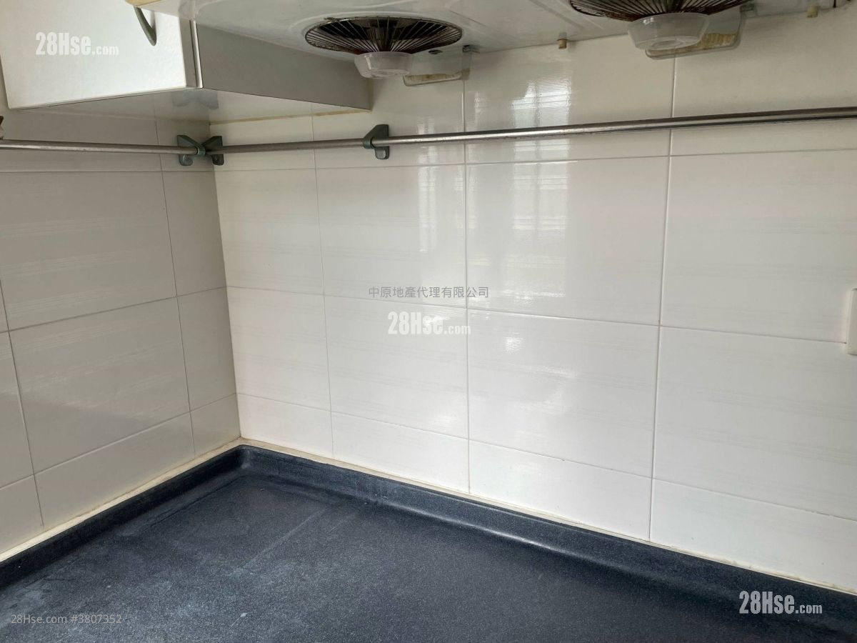 Gee Chang House Sell 1 Bedroom , 1 Bathroom 267 ft²