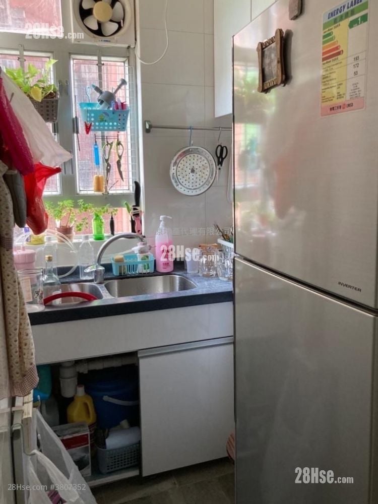 Gee Chang House Sell 1 Bedroom , 1 Bathroom 267 ft²