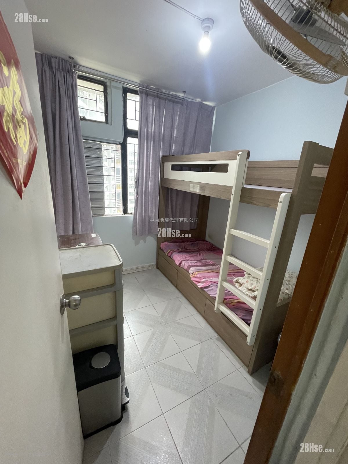 彩霞邨 售盘 2 房 376 平方尺