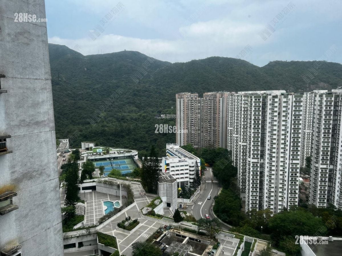 Kornhill Rental 3 Bedrooms , 1 Bathroom 529 ft²