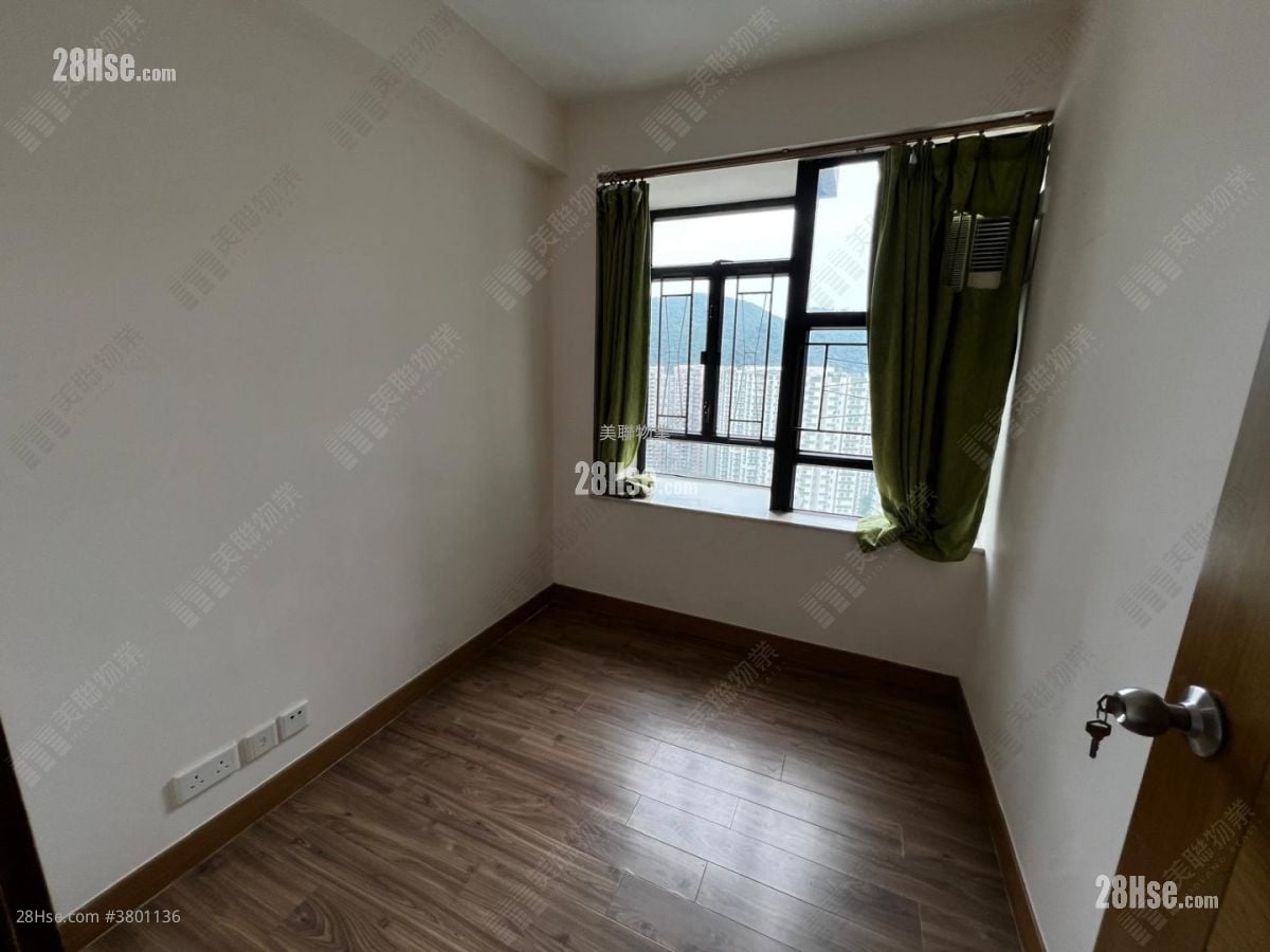 Kornhill Rental 3 Bedrooms , 1 Bathroom 529 ft²