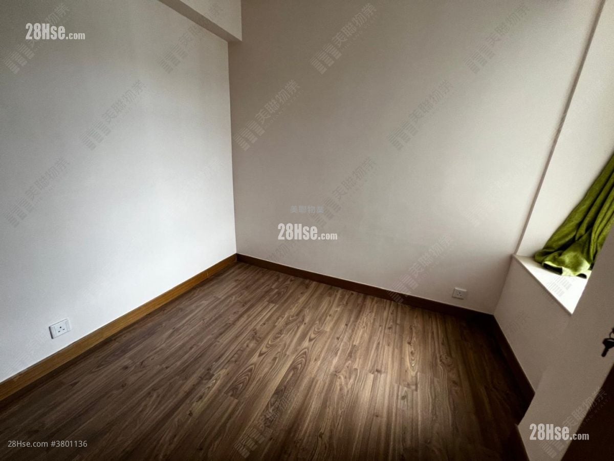 Kornhill Rental 3 Bedrooms , 1 Bathroom 529 ft²