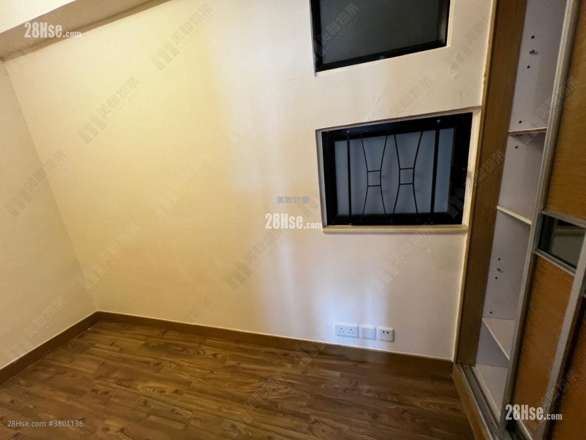 Kornhill Rental 3 Bedrooms , 1 Bathroom 529 ft²