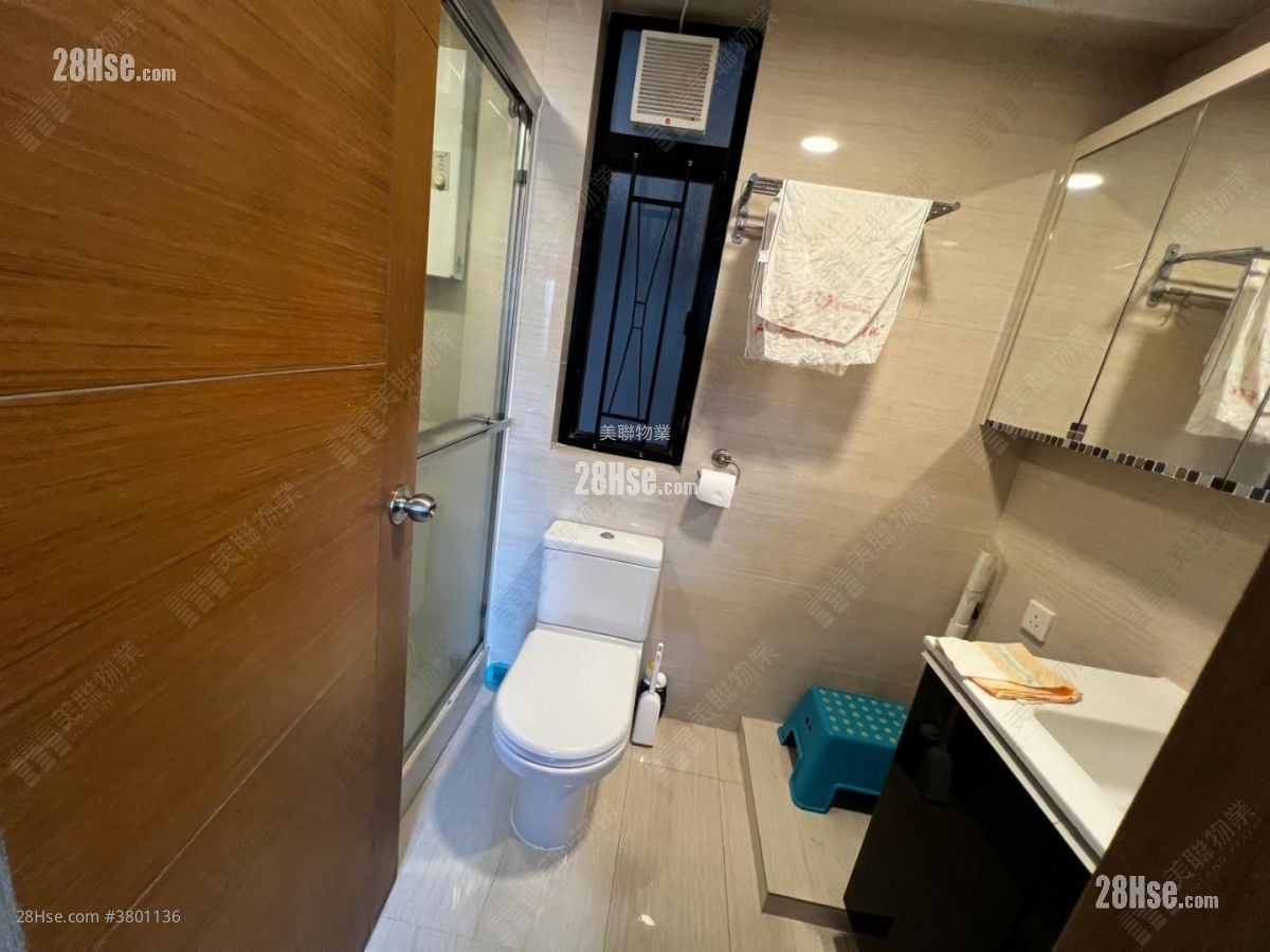 Kornhill Rental 3 Bedrooms , 1 Bathroom 529 ft²